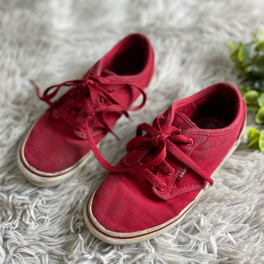 🌺 Vans red lace up sneakers size 1